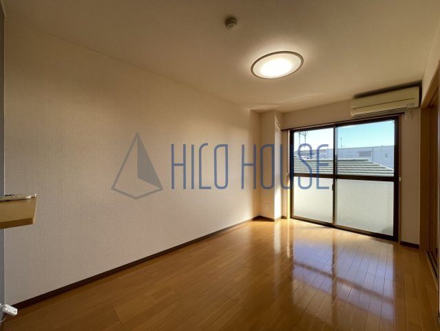 サンライトヒルズの居間・リビング