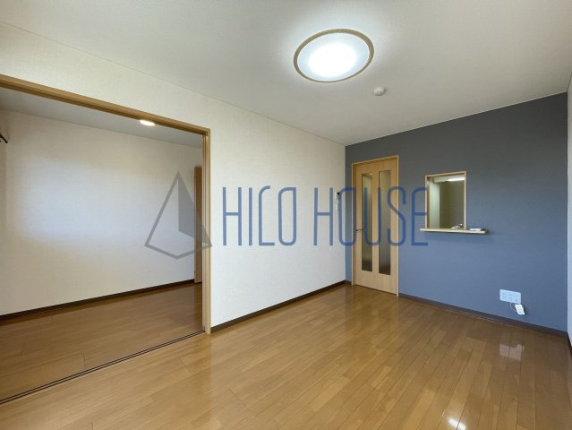 サンライトヒルズの居間・リビング