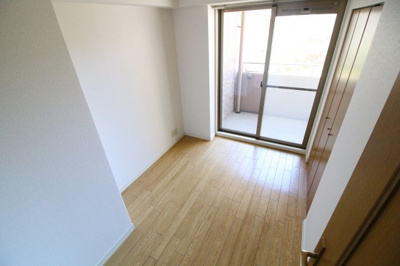 【洋室】 | ワコーレアベニュー山下町