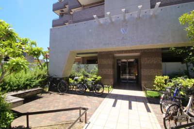 【エントランス】 | ワコーレアベニュー山下町