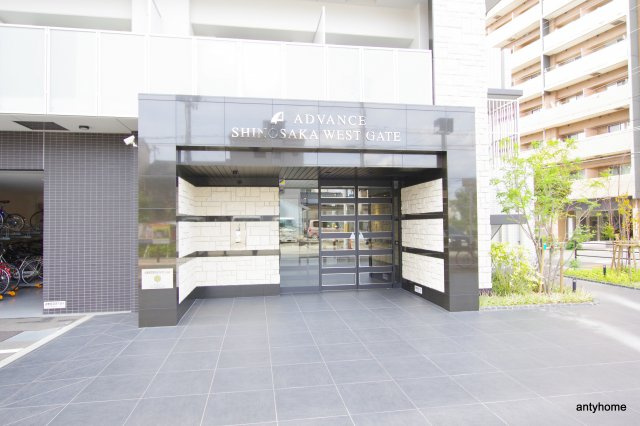 アドバンス新大阪ウエストゲート　仲介手数料無料のエントランス