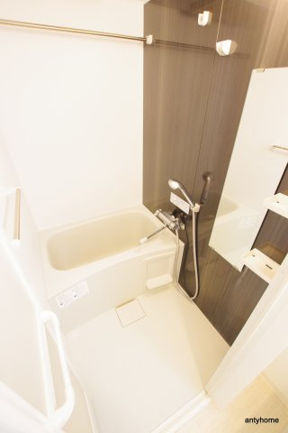 アドバンス新大阪ウエストゲート　仲介手数料無料の浴室