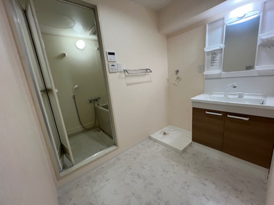 【玄関】 | ルモンドオサカベ | コンパクトなキッチンで掃除もラクラク