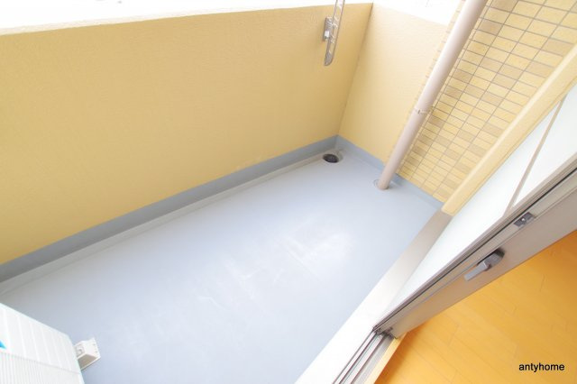 セレニテ天六西　仲介手数料無料のバルコニー