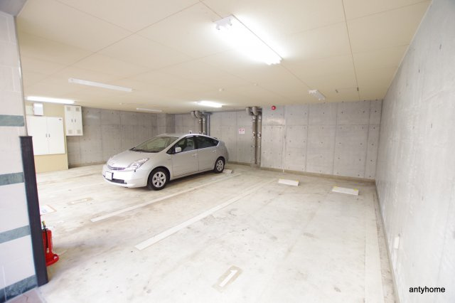 セレニテ天六西　仲介手数料無料の駐車場