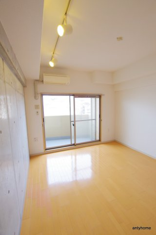 セレニテ天六西　仲介手数料無料の洋室