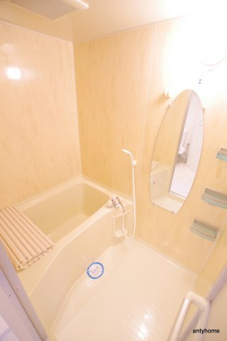 セレニテ天六西　仲介手数料無料の浴室