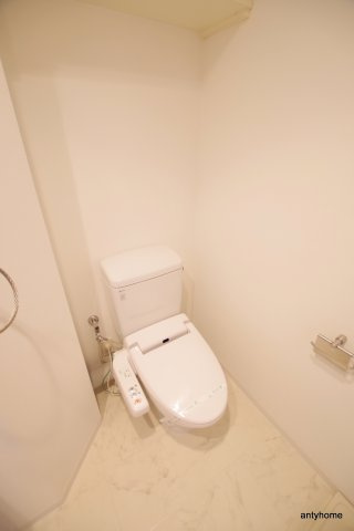 セレニテ天六西　仲介手数料無料のトイレ