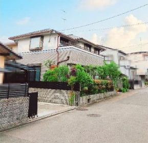 【外観】 | 岩倉下在地町　平成９年築　二世帯同居可能