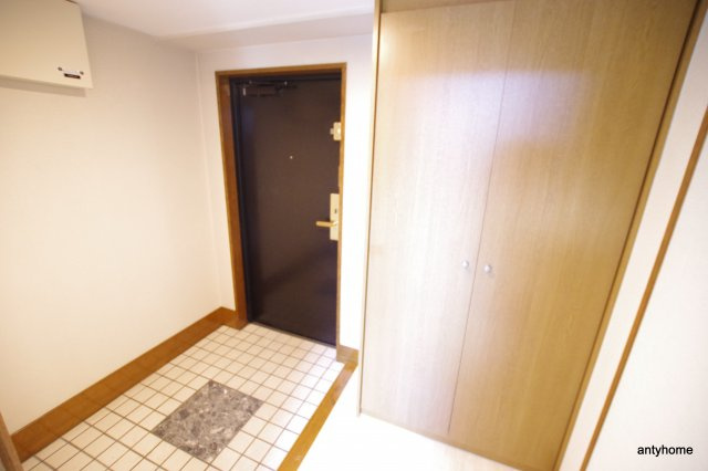 グランヴィ新大阪　仲介手数料無料の玄関