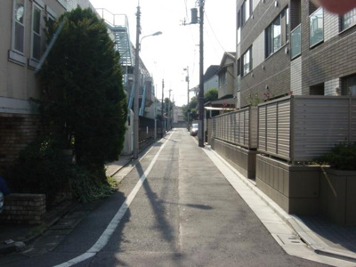 【周辺】 | 表参道レジデンス | 前面道路
