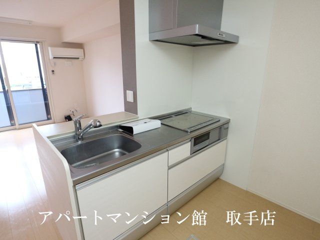 グランシャリオＢ棟のキッチン