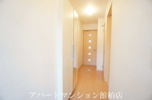 オートヌ　ヴァレの玄関