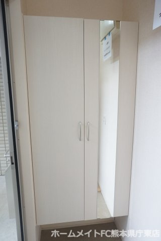グレイスコート　A棟の玄関