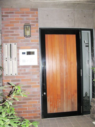 菊坂ウィングのエントランス|外観