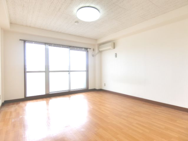 アンビエンテ茱萸木の洋室