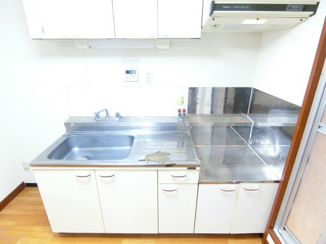 アンビエンテ茱萸木のキッチン