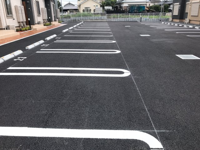フューチャーフォレストⅢの駐車場