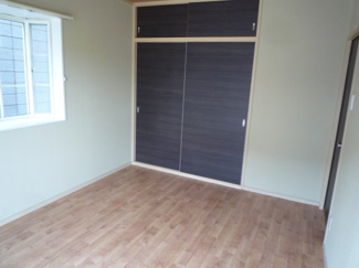 【洋室】 | ウィンディアTOMY 　A | 広々とした洋室です