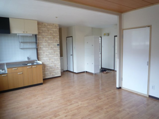 【居間・リビング】 | ウィンディアTOMY 　A | ゆったりとしたリビングです