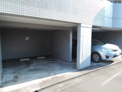 【駐車場】 | ハイツ六浦 | 平置き駐車場