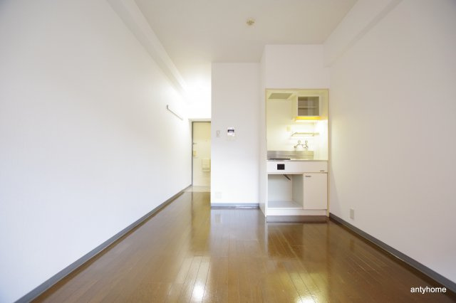 ライオンズマンション新大阪第5 仲介手数料無料の居間・リビング