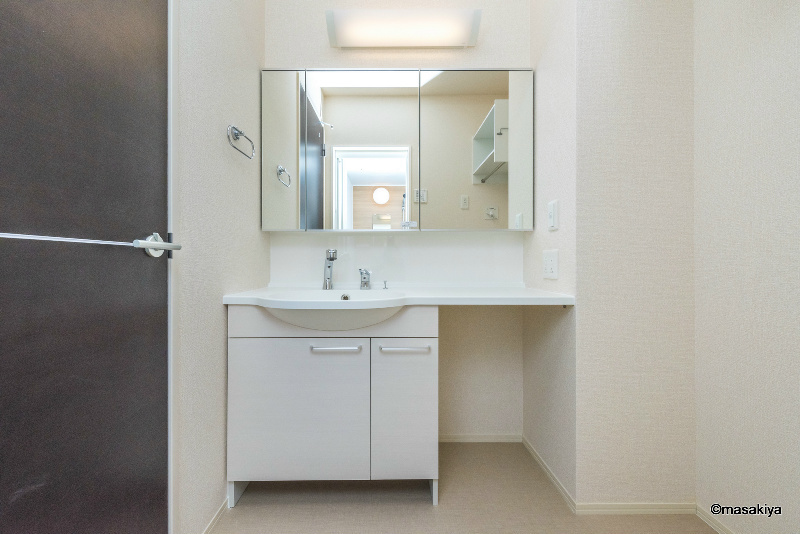 グラン・アイールの洗面所|洗面・脱衣　シャンプードレッサー付き。