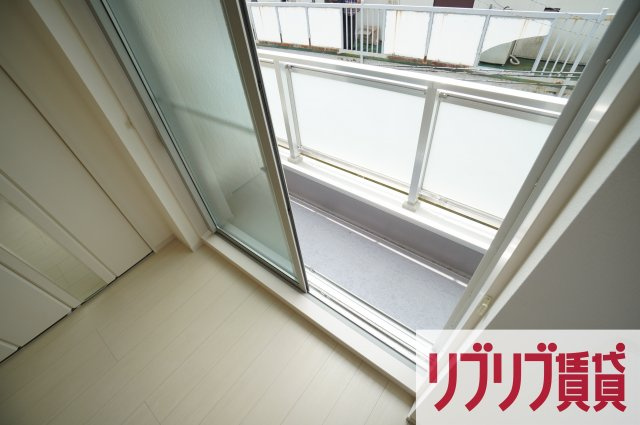リブリ・ルームス弁天3-Ⅳのバルコニー