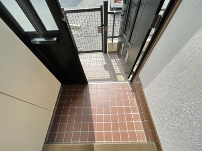 【玄関】 | テラスベルウッド