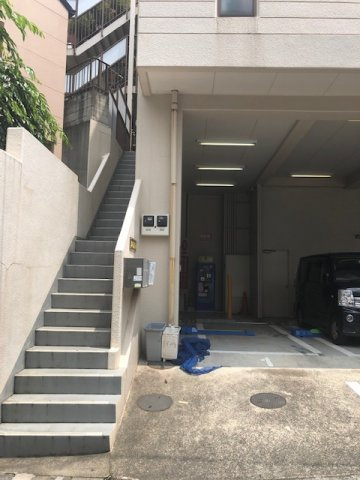 シントミプラザ新宿のエントランス