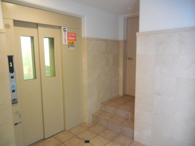 【エントランス】 | ラ・ヴェゾン塚本通