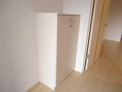 【内装】 | メルヴェイユ | 明るい室内です