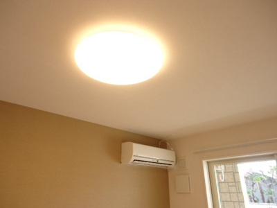 【設備】 | メルヴェイユ | 明るい照明付き