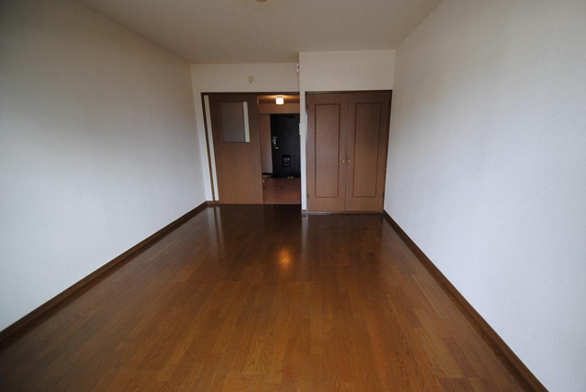 【寝室】 | サニーピア板付 | 同建物サンプル写真