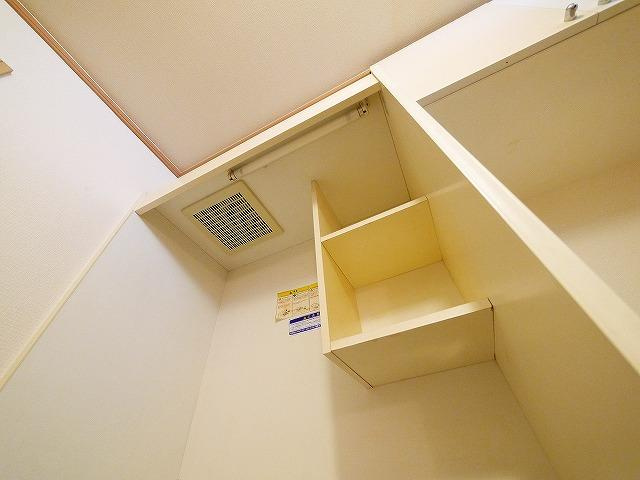 ロイヤルSK宝来のキッチン|コンパクトなキッチンで掃除もラクラク