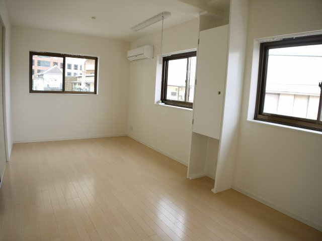 【居間・リビング】