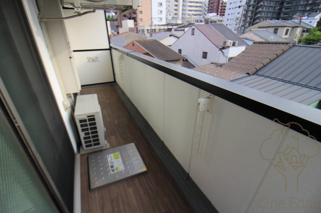 Siete中崎町のバルコニー