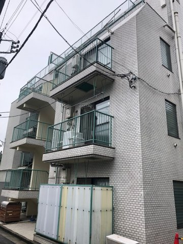 新宿区新宿４丁目の事務所