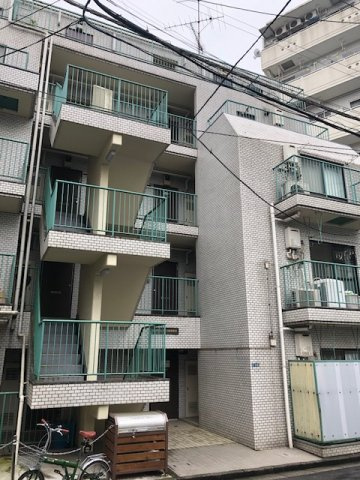 新宿区新宿４丁目の事務所の外観