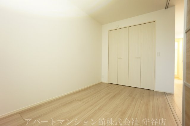 T's-roomの寝室