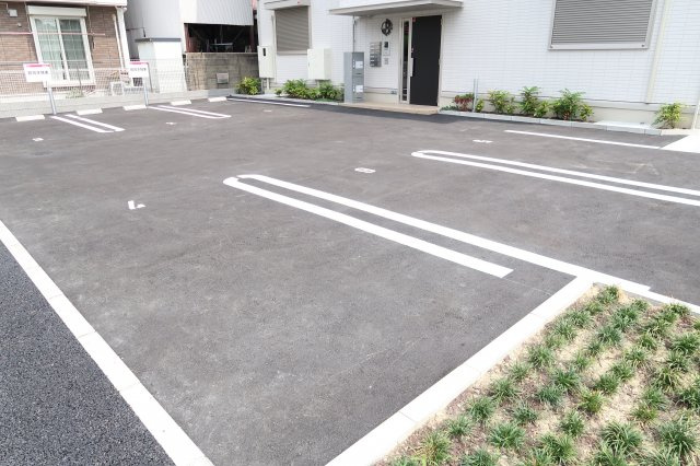 Ｂｏｎｈｅｕｒの駐車場|敷地内駐車場