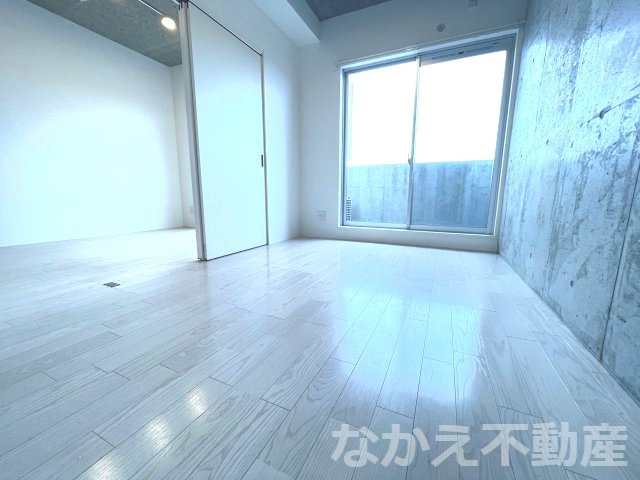 【寝室】 | 落ち着いた色調の寝室です