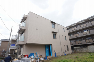 【外観】 | 周囲の環境で存在感を放つ建物です