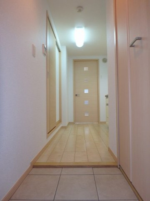 【玄関】 | ルミエール野里