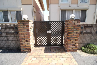 【エントランス】 | ラ・パルテール下中野弐番館