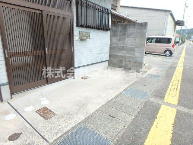 下三栖二戸一の駐車場