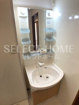 【独立洗面台】 | メゾン・ド・プルメリアＡ | 朝の身支度には欠かせない独立洗面化粧台