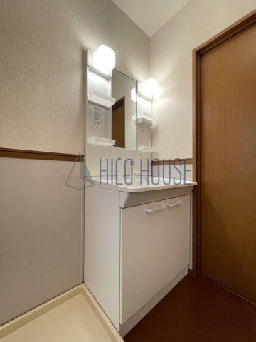 メイプルタウン川越的場Dの洗面所