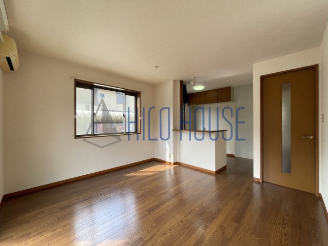 メイプルタウン川越的場Dの居間・リビング