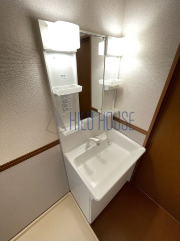 メイプルタウン川越的場Dの洗面所